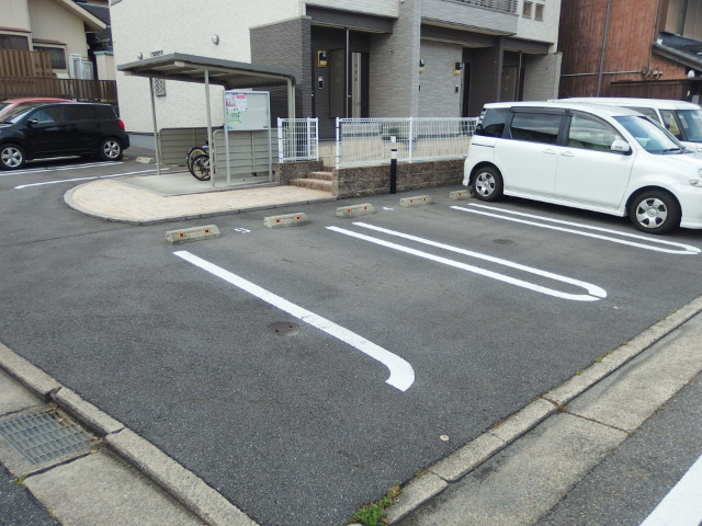 グレースハイツＳの駐車場