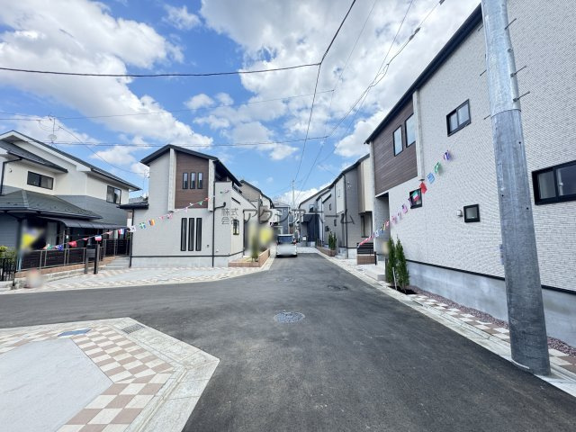 東村山市秋津町4丁目・全7棟　新築一戸建　7号棟の前面道路含む現地写真