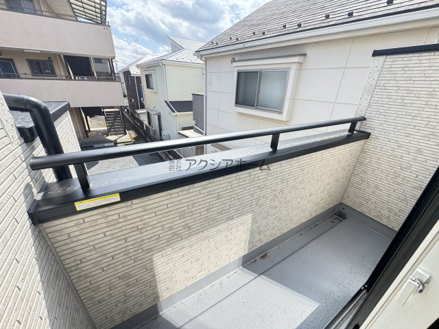 東村山市秋津町4丁目・全7棟　新築一戸建　7号棟のバルコニー