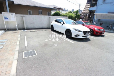 【駐車場】 | ベネスタ千里中央 | 敷地内駐車場あり◎