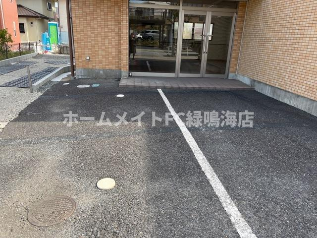 アネックス深谷の駐車場
