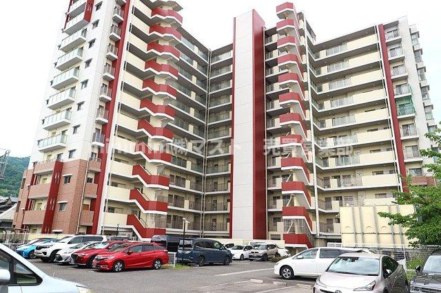 メゾンドール瓢箪山の外観