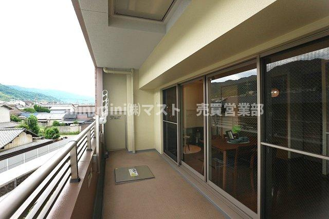 メゾンドール瓢箪山のバルコニー