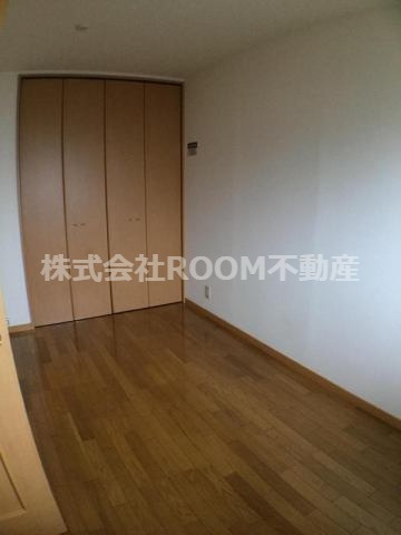 ユーミーアローレの洋室|ゆったりした洋室です