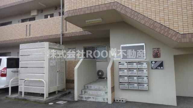 ユーミーアローレのエントランス|毎日通るエントランスはこのようになっています