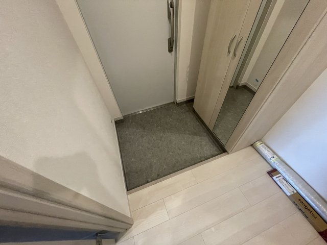 リトルロックスの玄関|別号室参考写真です。