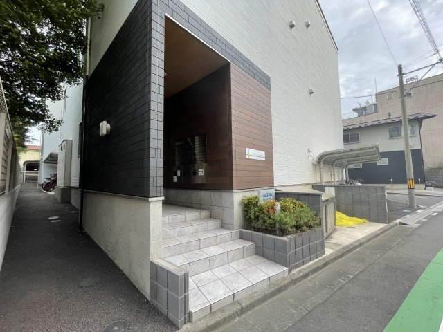 リトルロックスのエントランス