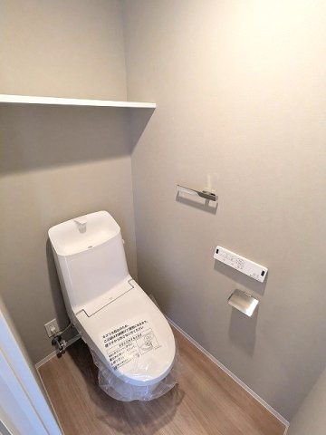 DUO FLATS浅草蔵前のトイレ|温水洗浄便座です