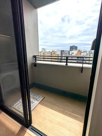 DUO FLATS浅草蔵前の設備|12F、南向き、上層階は隣の建物がなく日当たり眺望良好です