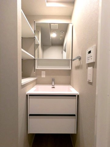 DUO FLATS浅草蔵前の設備|トイレと独立した洗面室