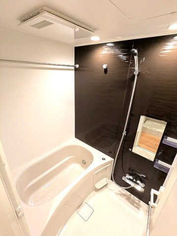 DUO FLATS浅草蔵前の浴室|追焚オートバス、浴室換気乾燥機