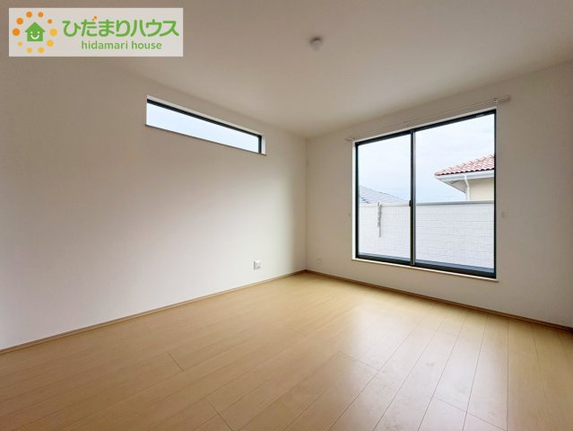 ひたちなか市津田　新築戸建の洋室|天井の高い主寝室。ゆっくりと過ごせる大人のくつろぎ空間！