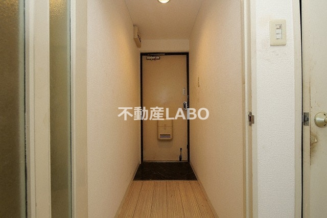 SKグリーンハイツの玄関