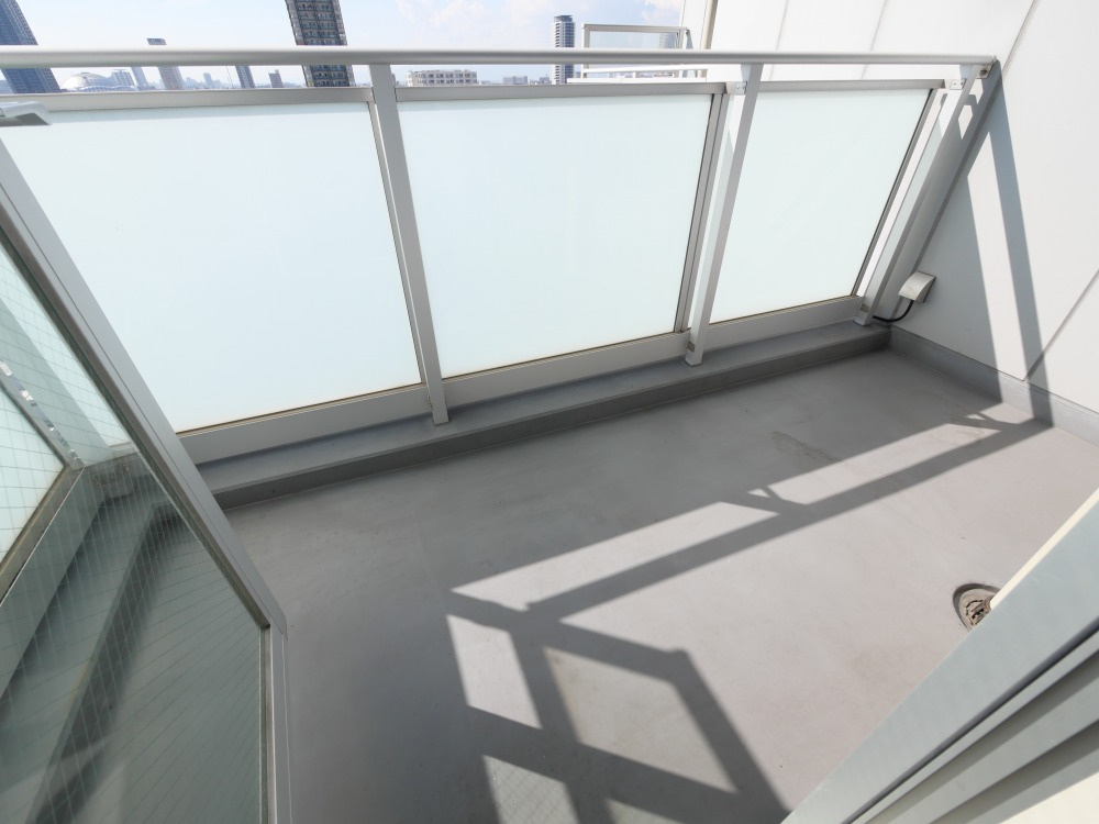 アステリオ北堀江 ザ・メトロタワーのバルコニー