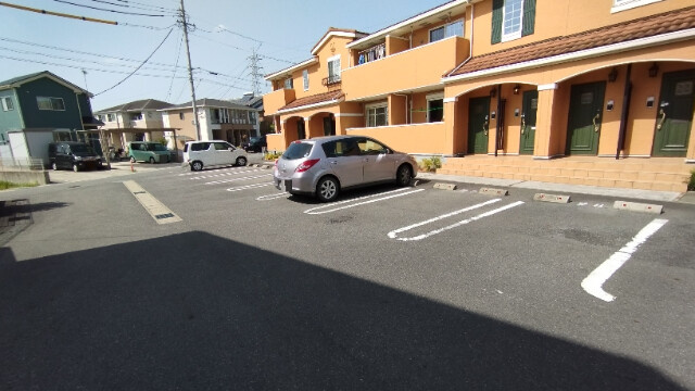 ベルソレイユＢの駐車場