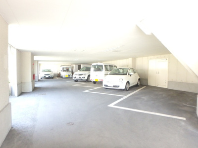 【駐車場】 | アポテカリー3951