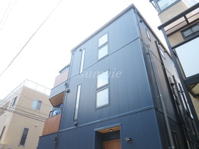 東十条賃貸住宅の外観|3階建です☆