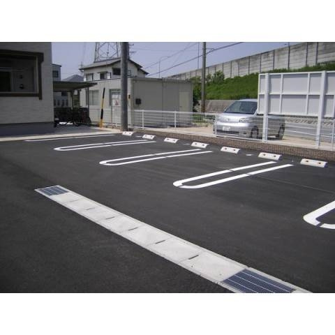 コンフォートⅡの駐車場