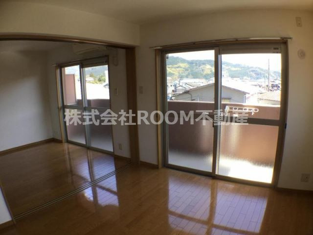 Y＆M　ISAMUの居間・リビング|ゆったり過ごせる居間です