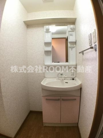 Y＆M　ISAMUの洗面所|忙しい朝には欠かせない洗面所です