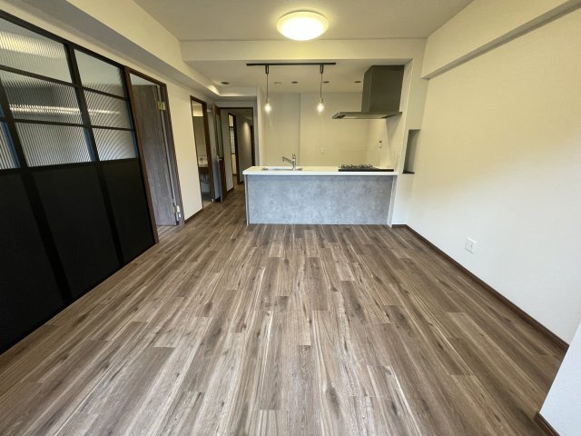 ソルシェール須磨北の居間・リビング