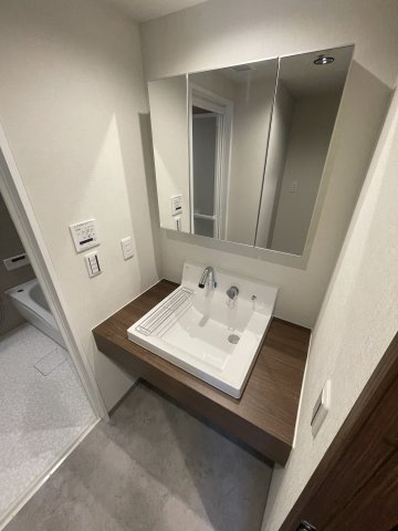 ソルシェール須磨北の洗面所