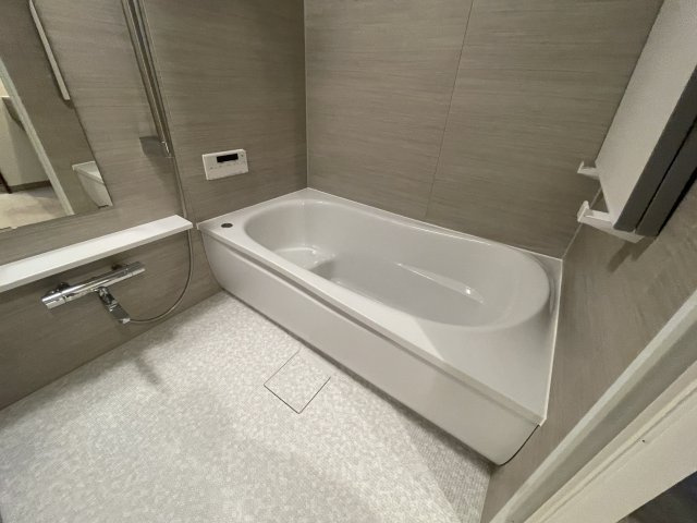 ソルシェール須磨北の浴室