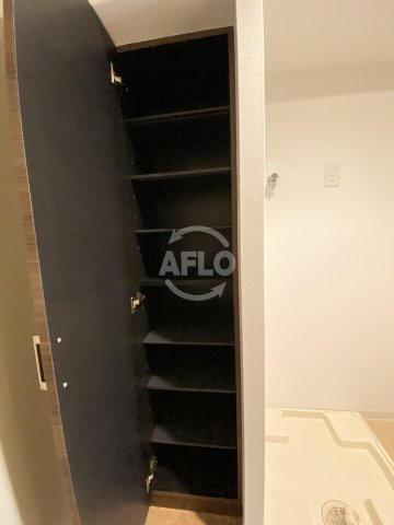 ラグゼ江戸堀の収納|ラグゼ江戸堀　棚