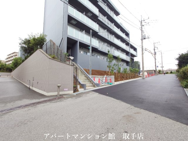 GENOVIA天王台のエントランス