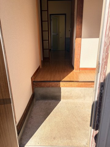 ㈱坂本煉瓦工場貸家の玄関|勝手口です。