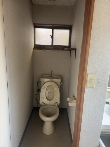 中央北１丁目戸建中古のトイレ