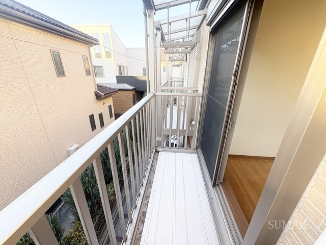 ロイヤル中十条Ⅱのバルコニー|暖かな日差しのふりそそぐバルコニー☆