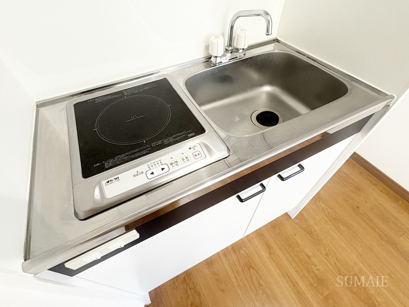 ロイヤル中十条Ⅱのキッチン|IH1口コンロのキッチンです☆