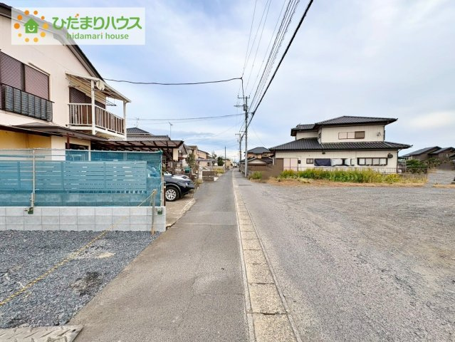 ハートフルタウン平磯町　新築戸建の前面道路含む現地写真