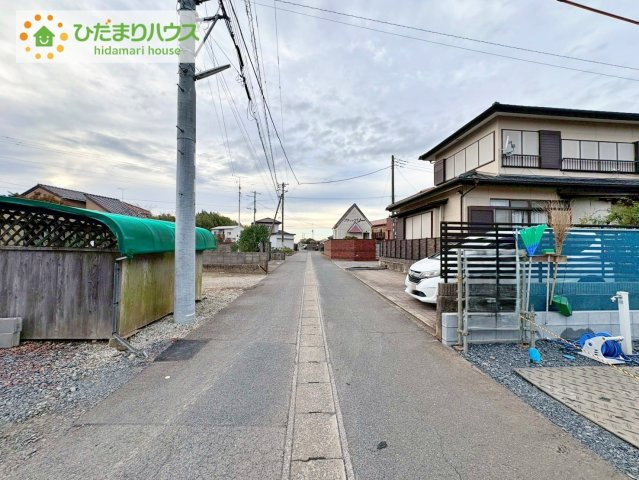 ハートフルタウン平磯町　新築戸建の前面道路含む現地写真