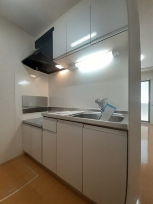 【キッチン】 | イデアール | コンパクトなキッチンで掃除もラクラク