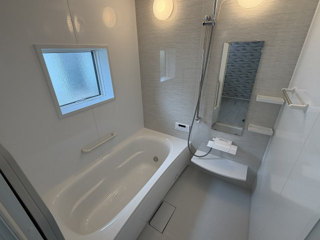 松本市並柳四丁目　中古住宅の浴室