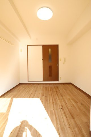 大阪市城東区蒲生２丁目の賃貸マンションの居間・リビング