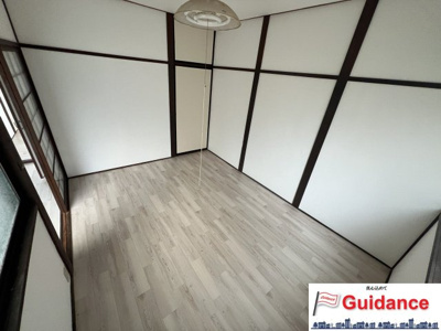 【洋室】 | 橿原市中曽司町貸家