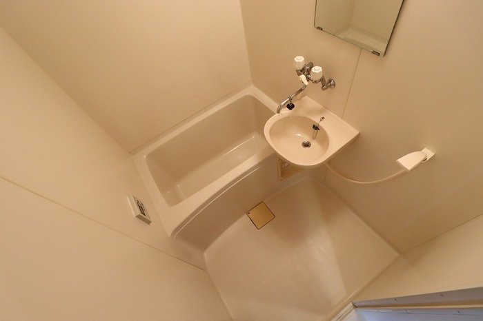 アクシス東小金井の浴室