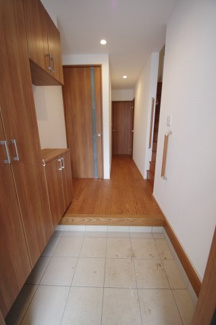 【玄関】 | 【仲介手数料無料！！】稲城市平尾2丁目　新築戸建て（全13棟）5号棟　4680万円