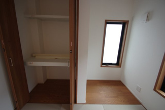 【収納】 | 【仲介手数料無料！！】稲城市平尾2丁目　新築戸建て（全13棟）5号棟　4680万円 | 押入れ、床の間