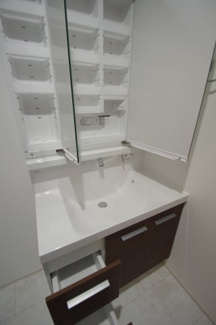 【洗面所】 | 【仲介手数料無料！！】稲城市平尾2丁目　新築戸建て（全13棟）5号棟　4680万円