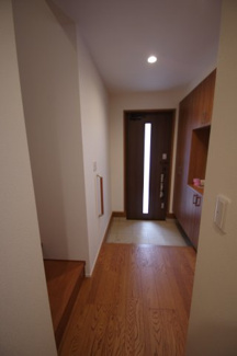 【玄関】 | 【仲介手数料無料！！】稲城市平尾2丁目　新築戸建て（全13棟）5号棟　4680万円