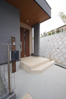 【エントランス】 | 【仲介手数料無料！！】稲城市平尾2丁目　新築戸建て（全13棟）5号棟　4680万円