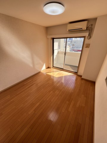大阪市都島区都島北通１丁目の賃貸マンションの居間・リビング