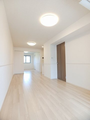 【居間・リビング】 | アイノス波分Ⅱ | ゆったりとした居間です