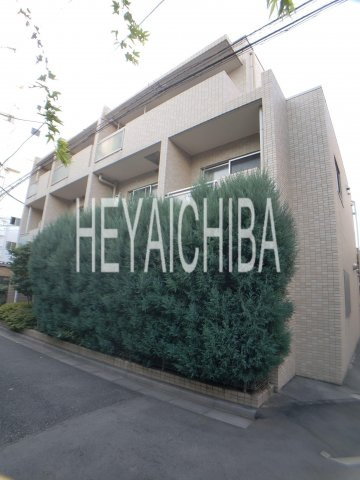 クレール根岸の外観