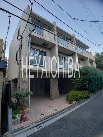 クレール根岸の外観