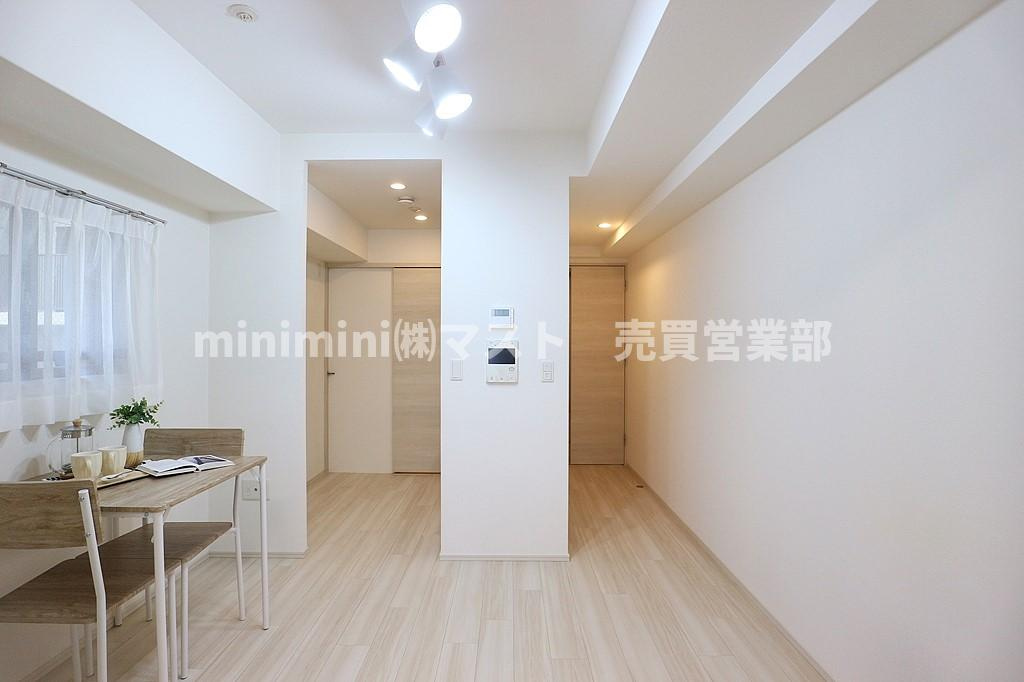 ラシュレ天満橋の洋室